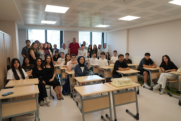 Kartal’da YKS öncesi öğrencilere moral ziyareti düzenlendi Kartal’da YKS öncesi öğrencilere moral ziyareti düzenlendi