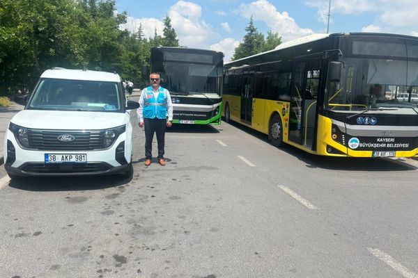 Kayseri Büyükşehir Belediyesi’nden YKS adaylarına ulaşım desteği Kayseri Büyükşehir Belediyesi’nden YKS adaylarına ulaşım desteği