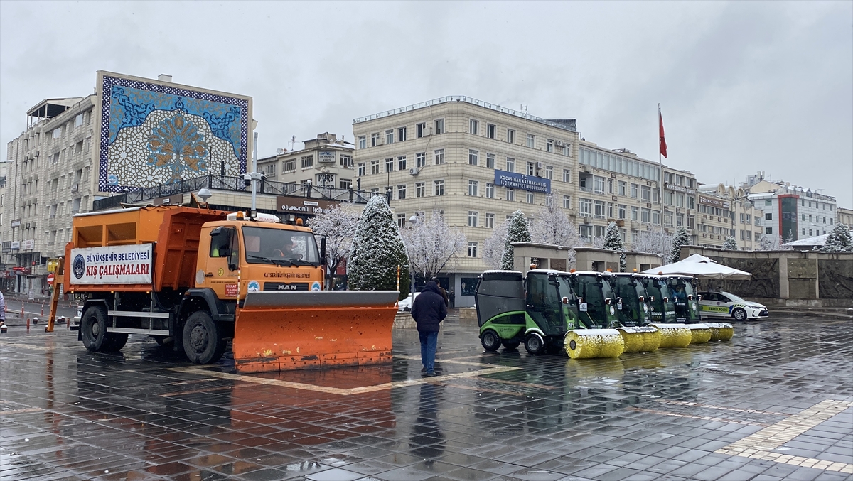 Kayseri ve Yozgat'ta kar yağışı etkili oldu