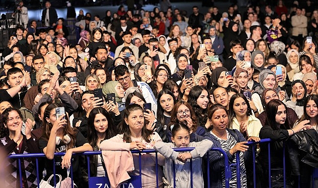Keçiören'de YKS ve LGS Öğrencilerine Eğlence Dolu Motivasyon Programı