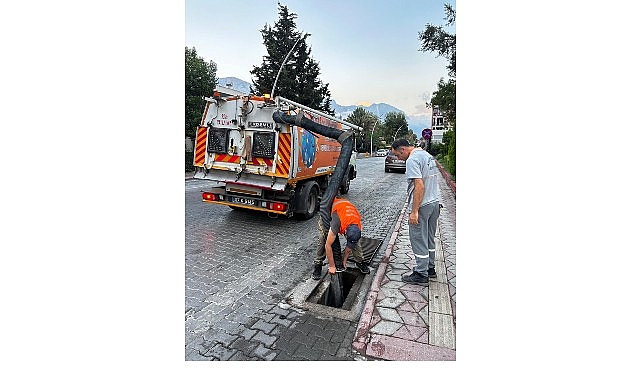 Kemer'de mazgal temizliği