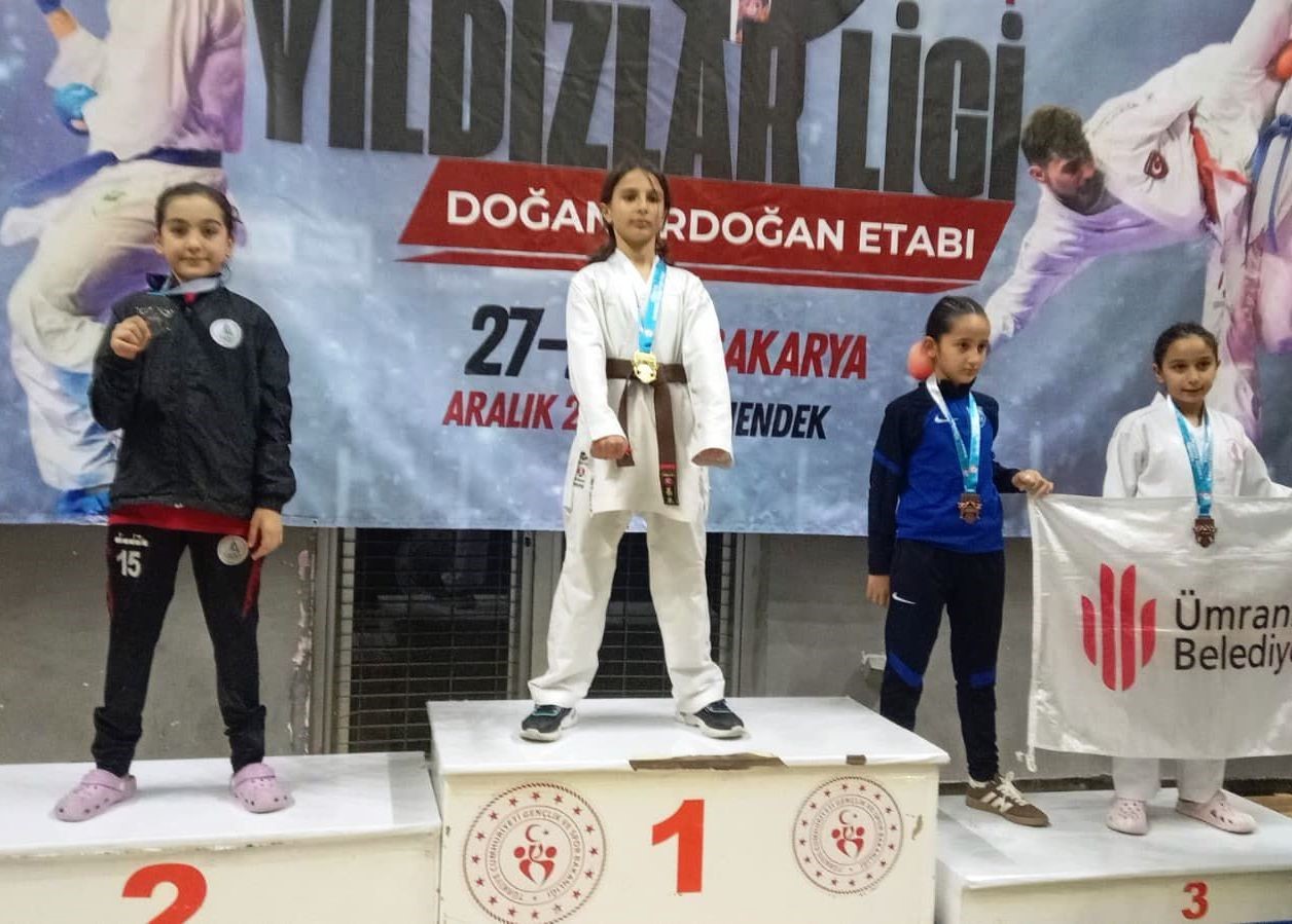 Körfezli karatecilere Sakarya’da 13 madalya