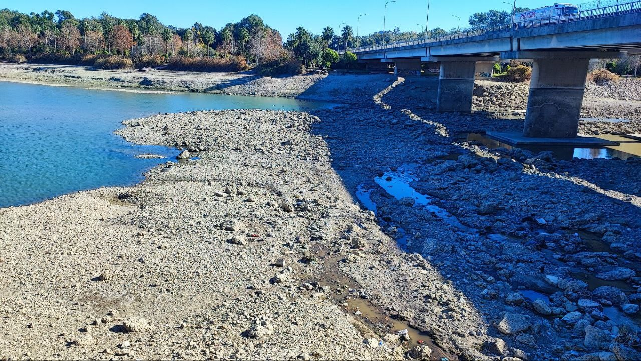 Kuraklık nedeniyle Seyhan Nehri’ne su verilmeyince atık su gerçeği ortaya çıktı