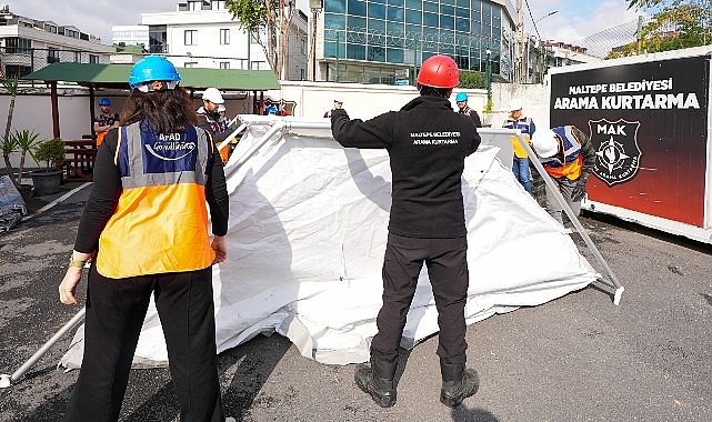Maltepe'de afetlere karşı seferberlik sürüyor: 800 mahalle afet gönüllüsü sahada