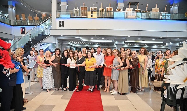 MASMEK Kursiyerlerinin El Emeği Göz Nuru Eserleri 'Bahar Sergisi'nde Buluştu