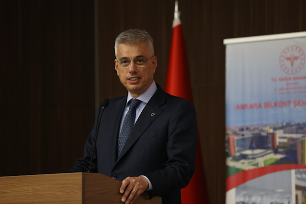 Memişoğlu, Şam’da hastaları ziyaret etti Memişoğlu, Şam’da hastaları ziyaret etti