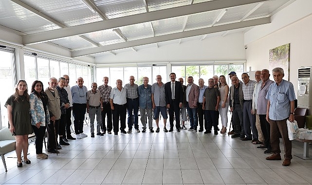 Nilüfer'de yaşlılara Babalar Günü ziyareti