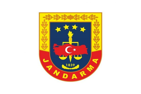 Orgeneral Çardakcı, Yenifoça’daki kurs kapanış törenine katıldı