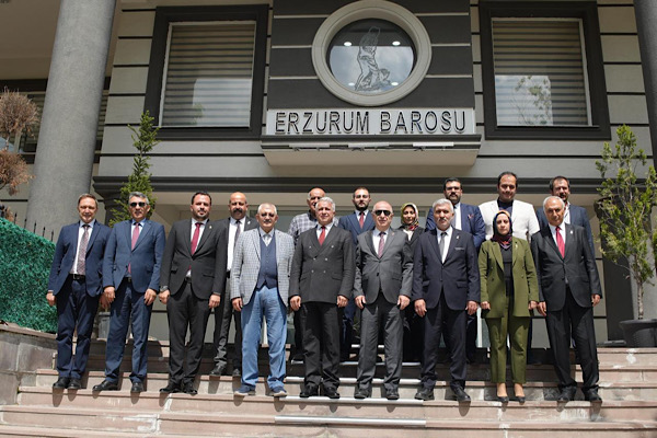 Özdağ, Erzurum Barosu’nu ziyaret etti Özdağ, Erzurum Barosu’nu ziyaret etti