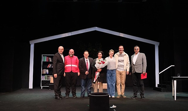Şehrin Tiyatrosu “Yenilmez" oyunuyla 11. Adana Şehir Tiyatroları Festivali'ne konuk oldu