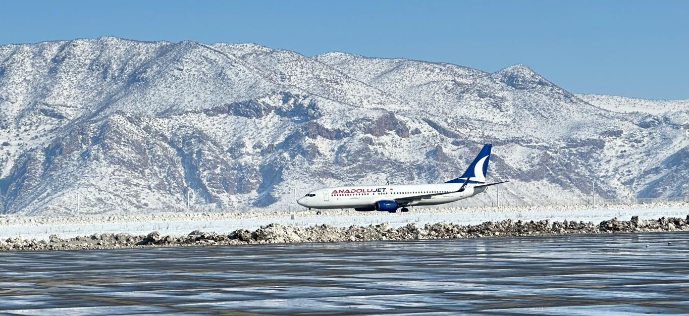 Şırnak Şerafettin Elçi Havalimanı uçuşlara açıldı