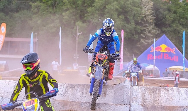 Süper Enduro'da start Başkan Büyükakın'dan