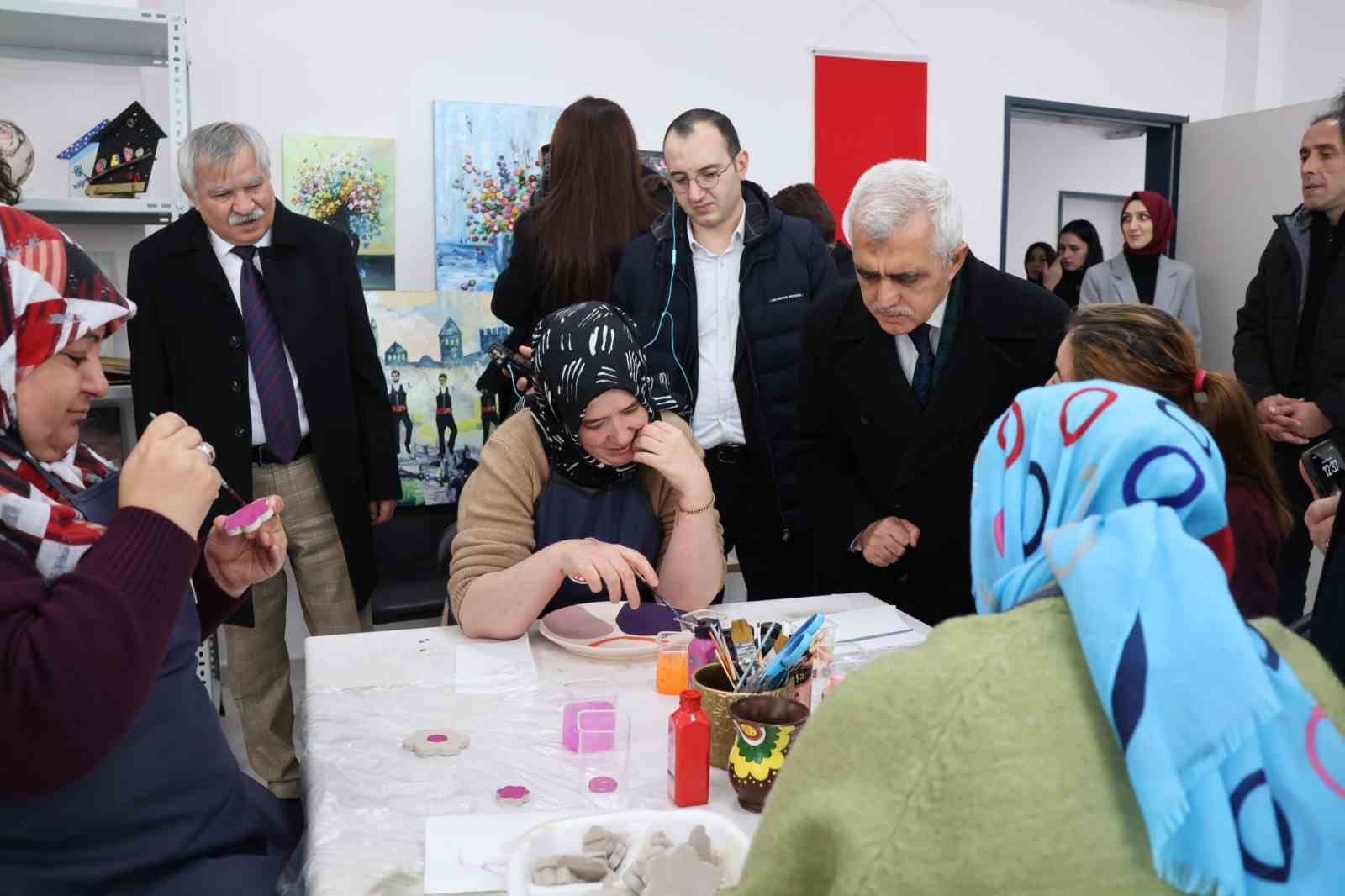 TBMM Komisyonu, Erzurum Engelsiz Yaşam Merkezinde incelemelerde bulundu TBMM Komisyonu, Erzurum Engelsiz Yaşam Merkezinde incelemelerde bulundu