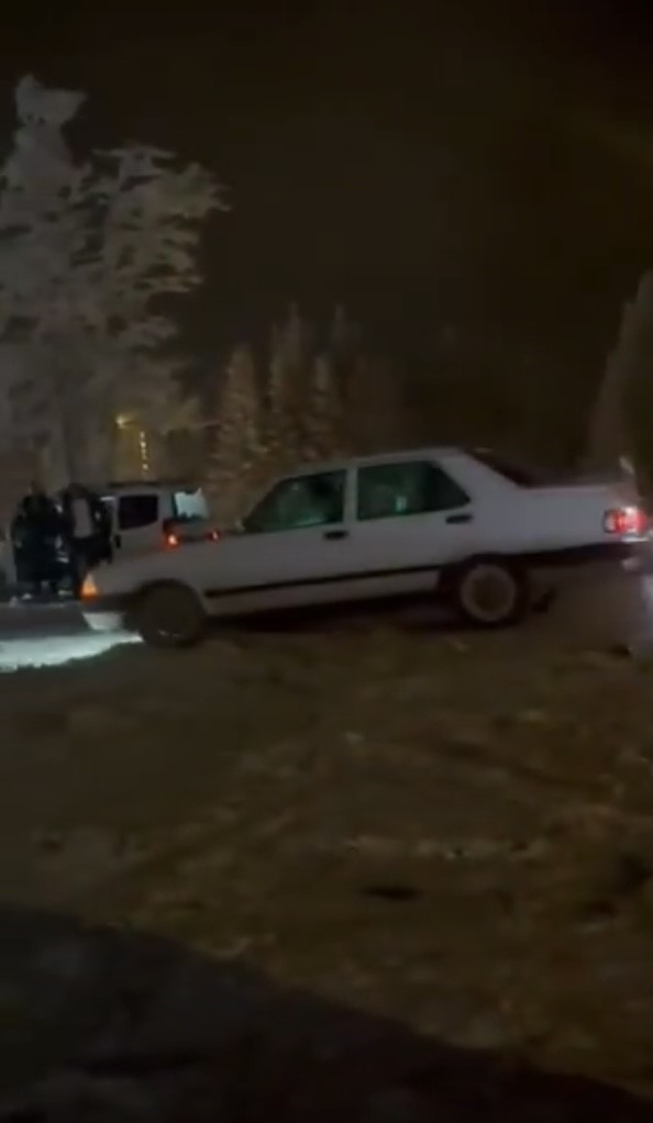 Uludağ’da drift pahalıya patladı: Jandarma tespit ettiği araçları trafikten men etti