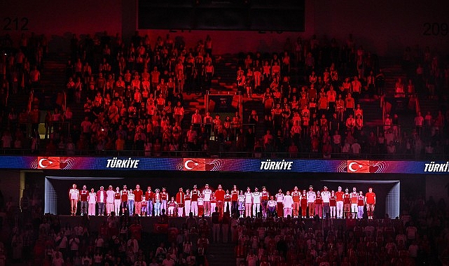 Vodafone'dan Voleybol Milletler Ligi'nde Millilere Hologram Tribünden Destek