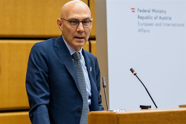 Volker Türk: Dayanışma içinde olmak, insanlığımızı tanımlar