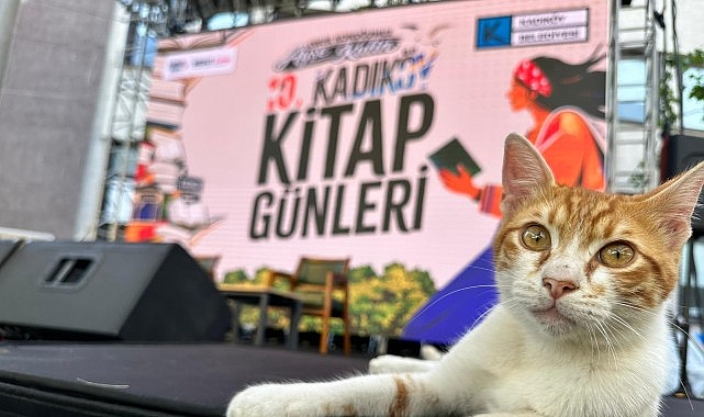 Yazarlar ve Okurlar Kadıköy'de Buluşuyor