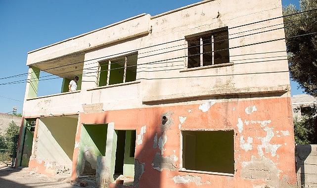Yenişehir'de metruk yapılarla mücadele sürüyor