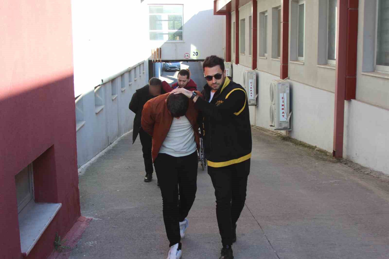 1 kişinin öldüğü kavganın akrabalar arasında ‘elçi olma’ yüzünden çıktığı ortaya çıktı
