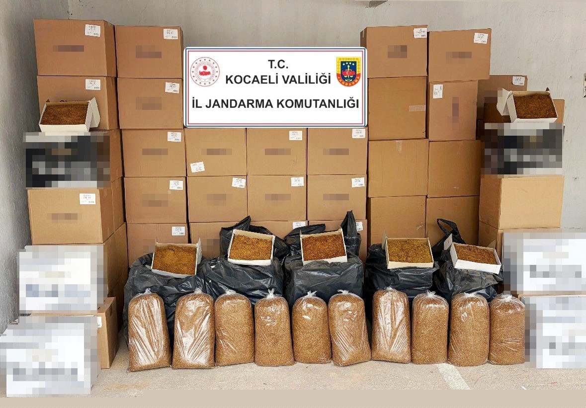 1 milyon TL değerinde bandrolsüz makaron ve kaçak tütün ele geçirildi

