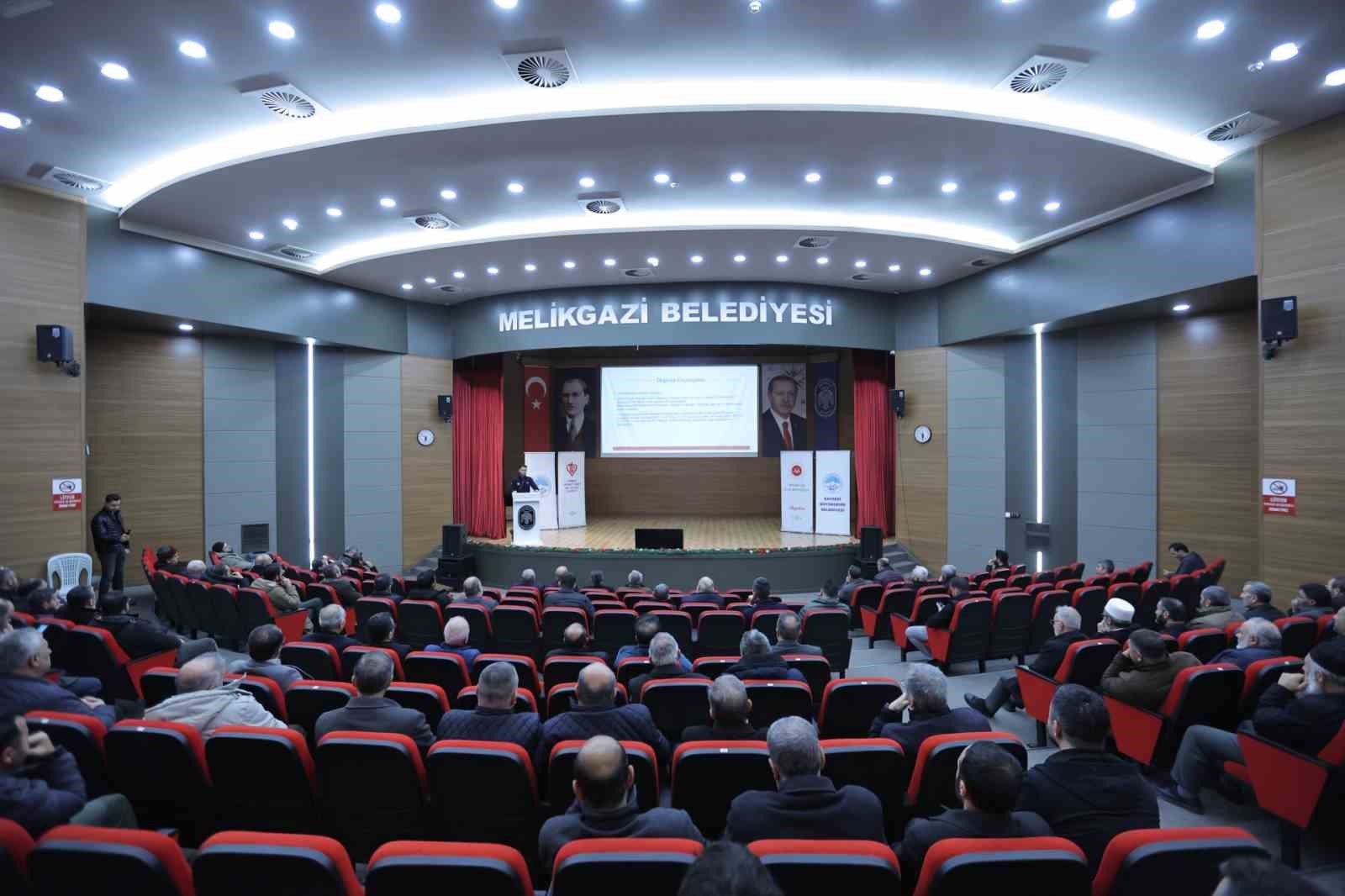 1 yılda 7 bin kişiye afet eğitimi verildi
