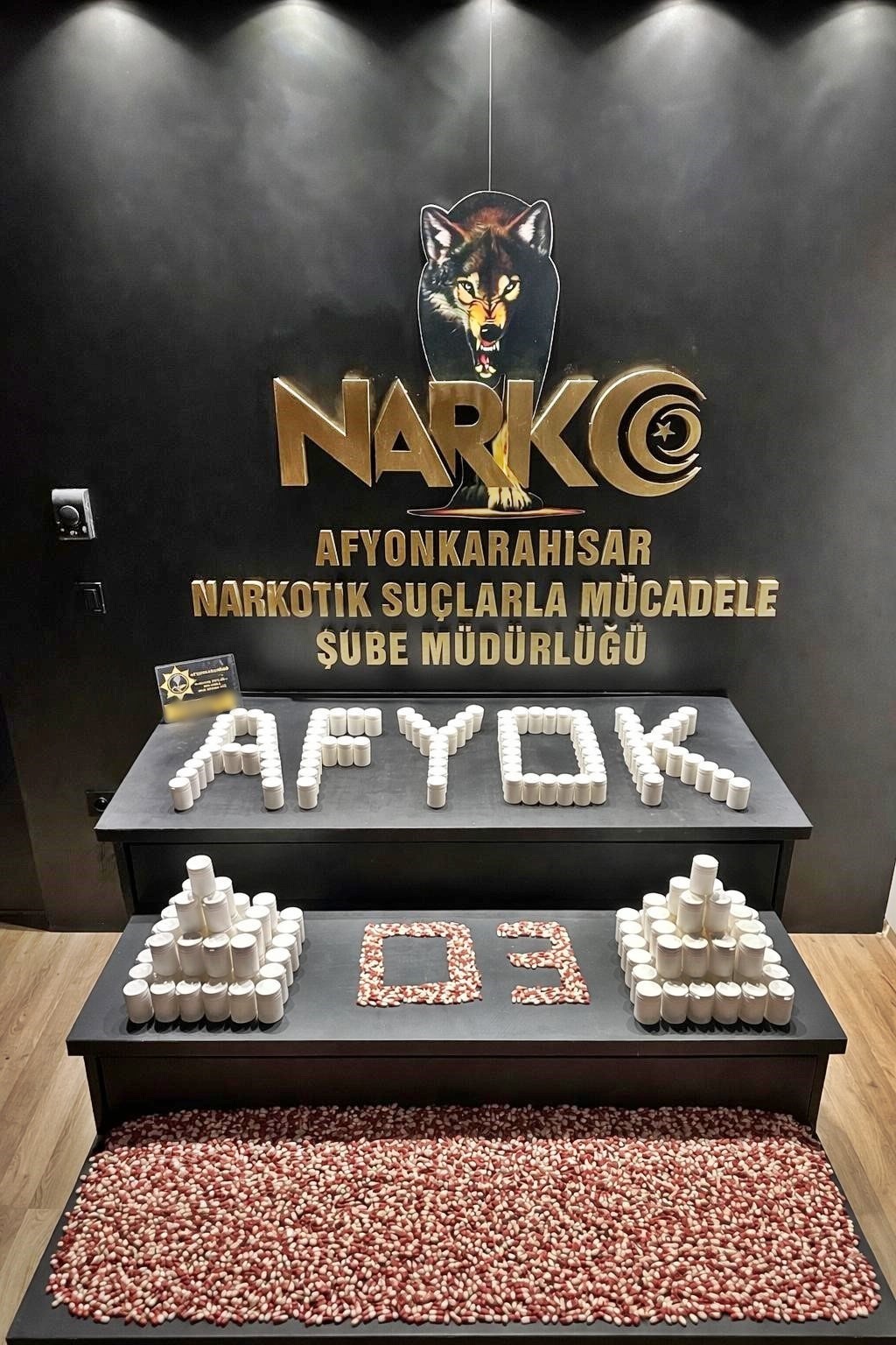 10 bine yakın uyuşturucu hapla yakalanan 3 kişi tutuklandı
