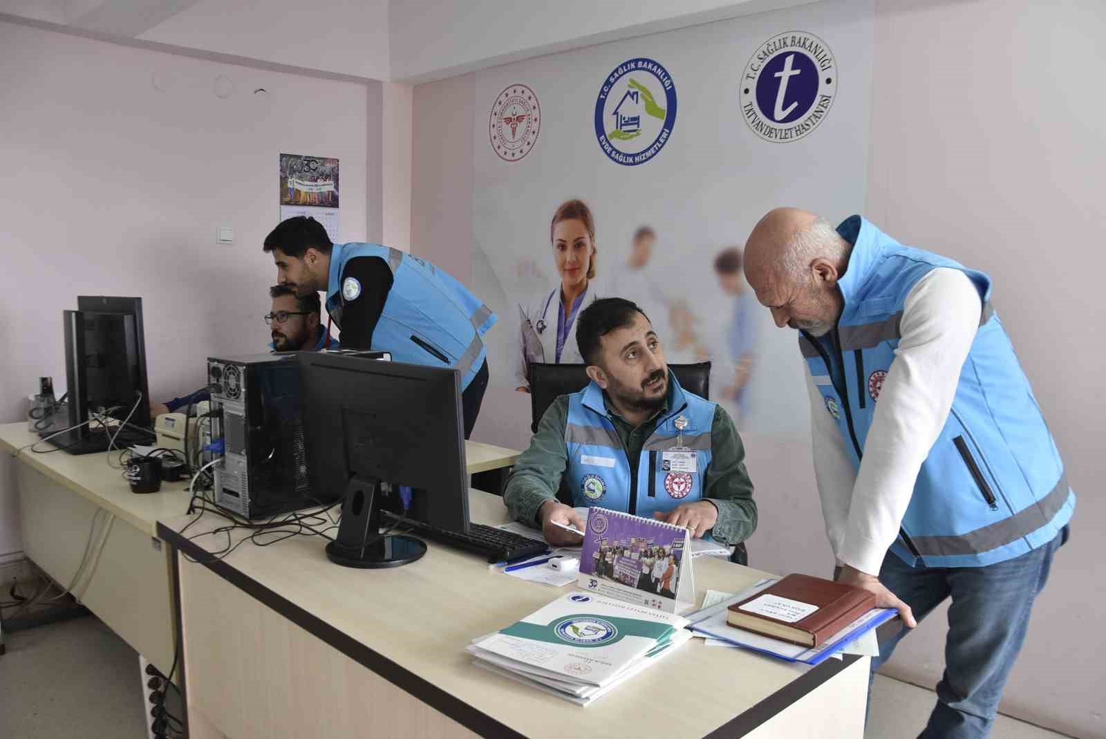 101 yaşındaki hastaya evde özel bakım
