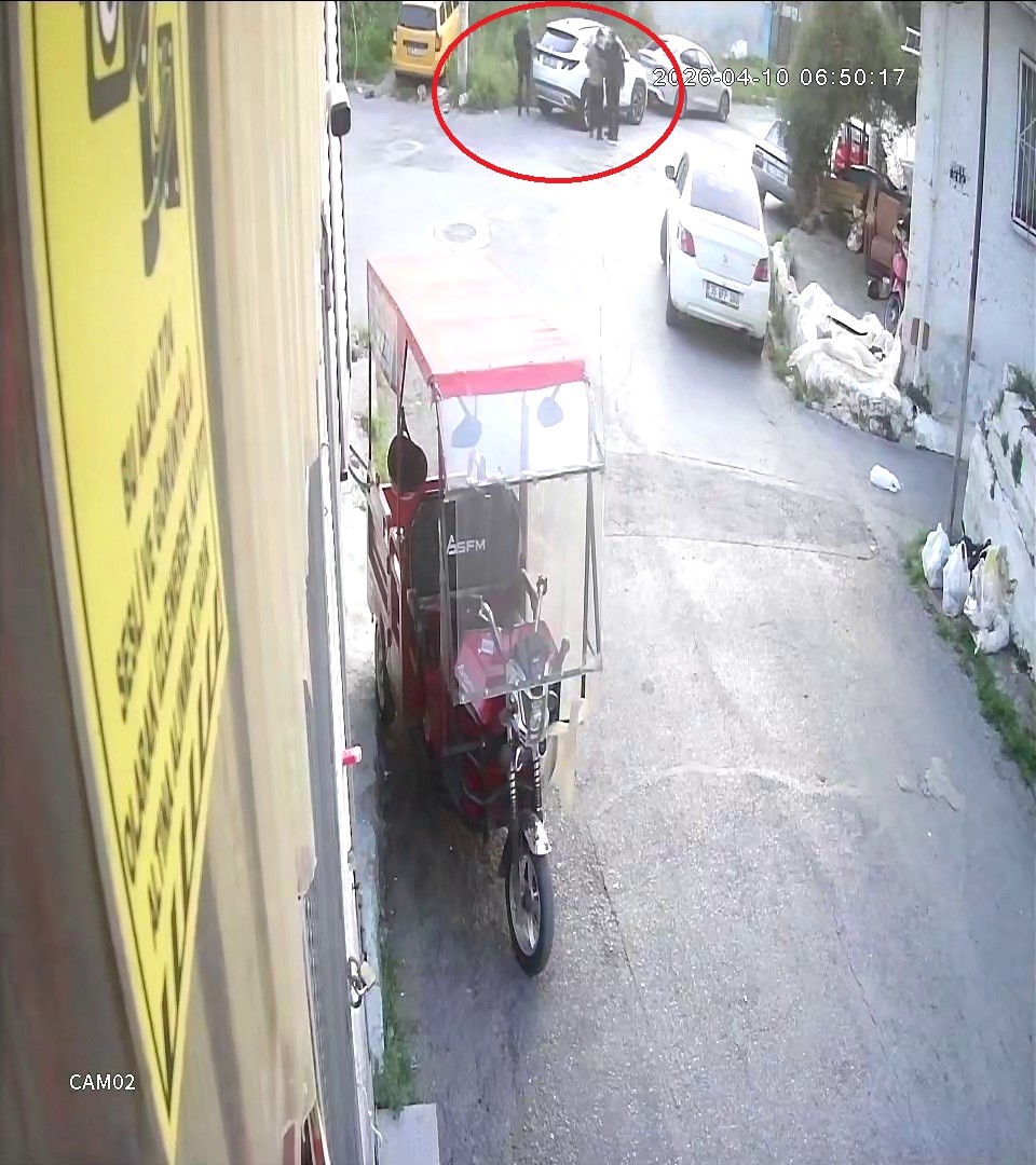 11 yıl kaçtı, 9 estetikle yeni yüz yaptı... Yeni hayat kurup yıllarca maaşla çalışan katil işçi servisinde yakalandı
