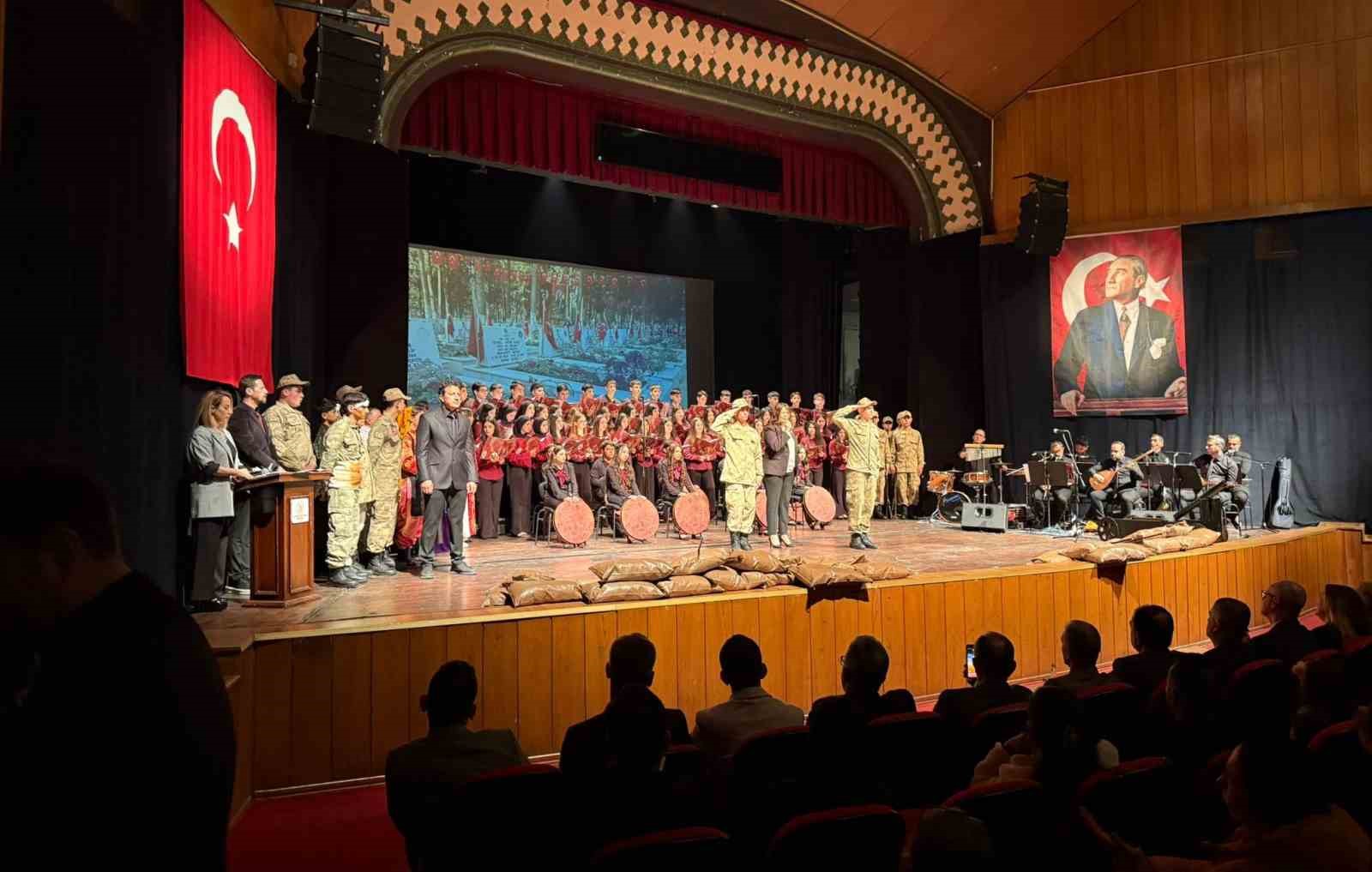 111 genç yürekten dev Çanakkale Oratoryosu
111 genç yürekten dev Çanakkale Oratoryosu