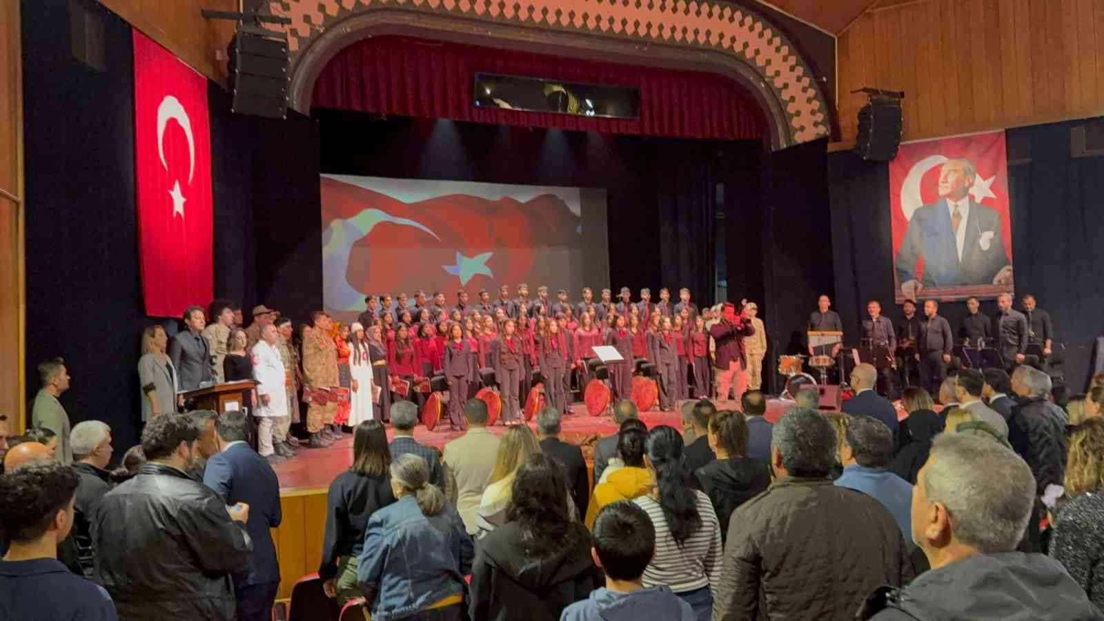 111 genç yürekten dev Çanakkale Oratoryosu
111 genç yürekten dev Çanakkale Oratoryosu