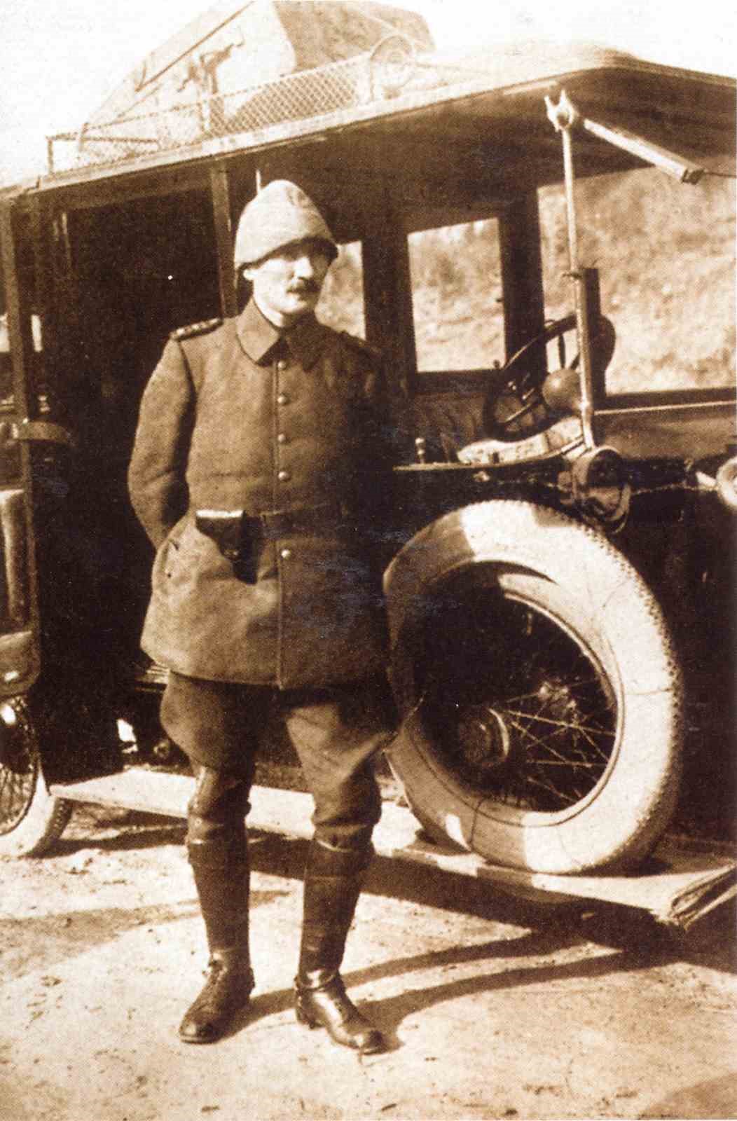 111 yıl önce Atatürk’ün o tarihi fotoğrafının çekildiği alan tarihe tanıklı ediyor
