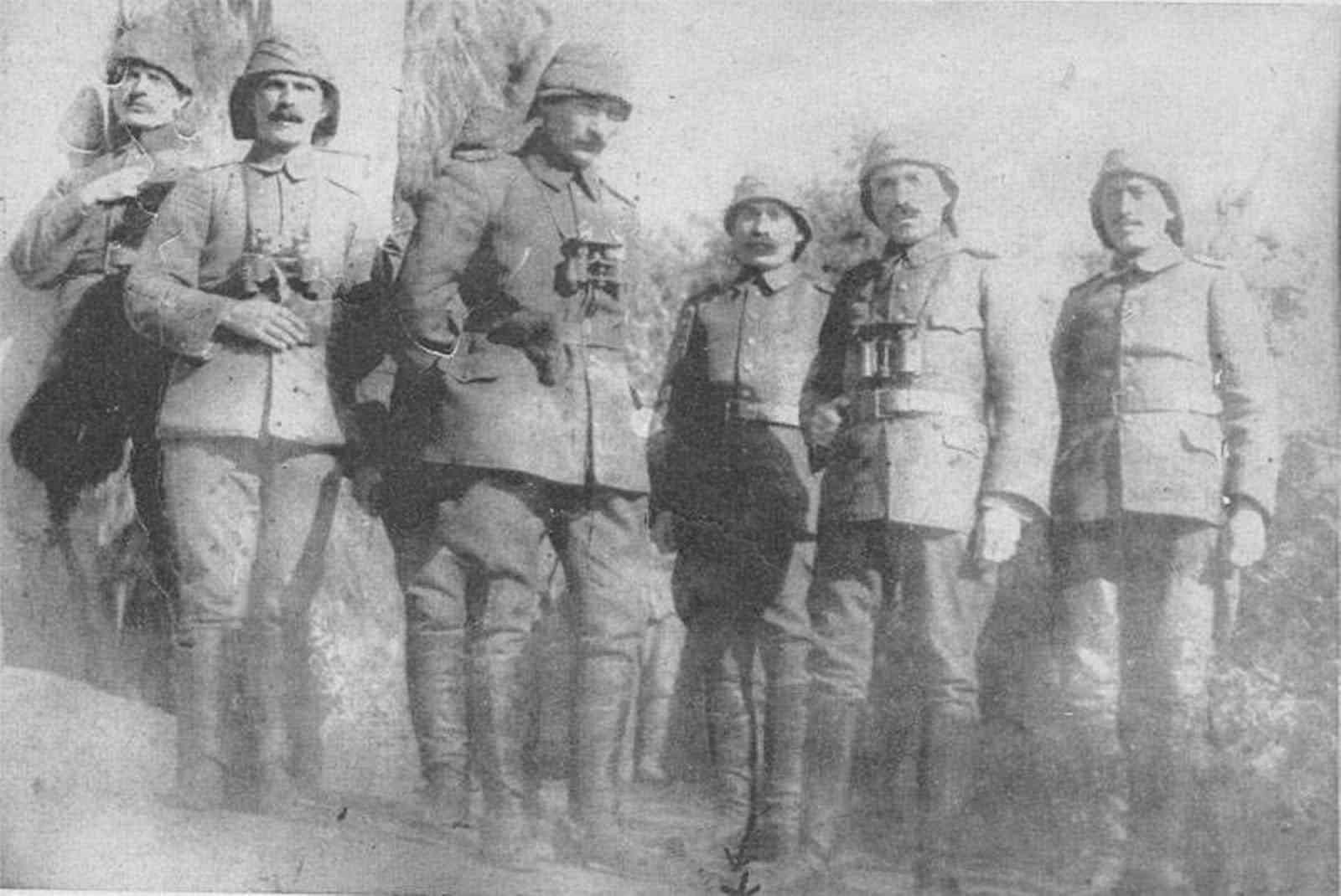 111 yıl önce Atatürk’ün o tarihi fotoğrafının çekildiği alan tarihe tanıklı ediyor
