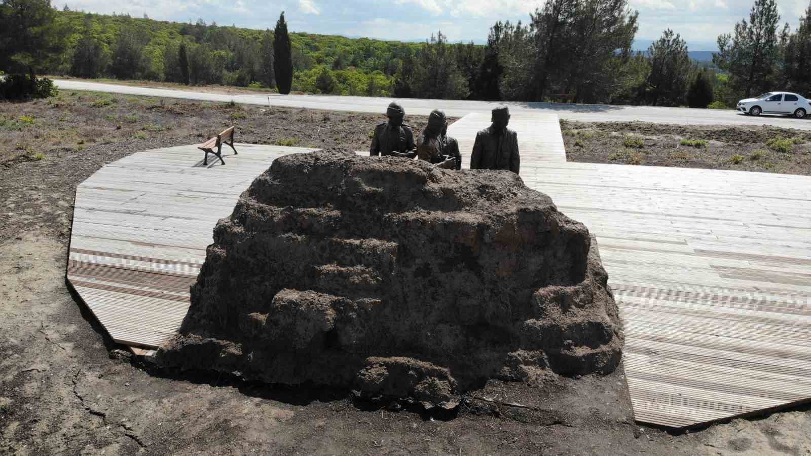 111 yıl önce Atatürk’ün o tarihi fotoğrafının çekildiği alan tarihe tanıklı ediyor

