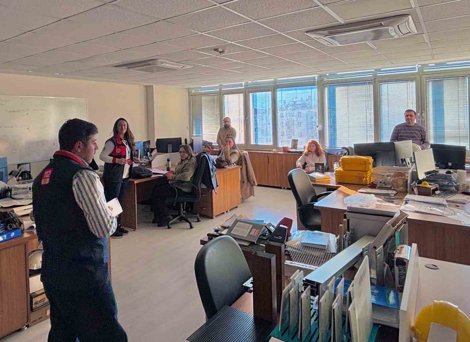 112 AÇM’den Büyükşehir Belediyesi’nde farkındalık çalışması
