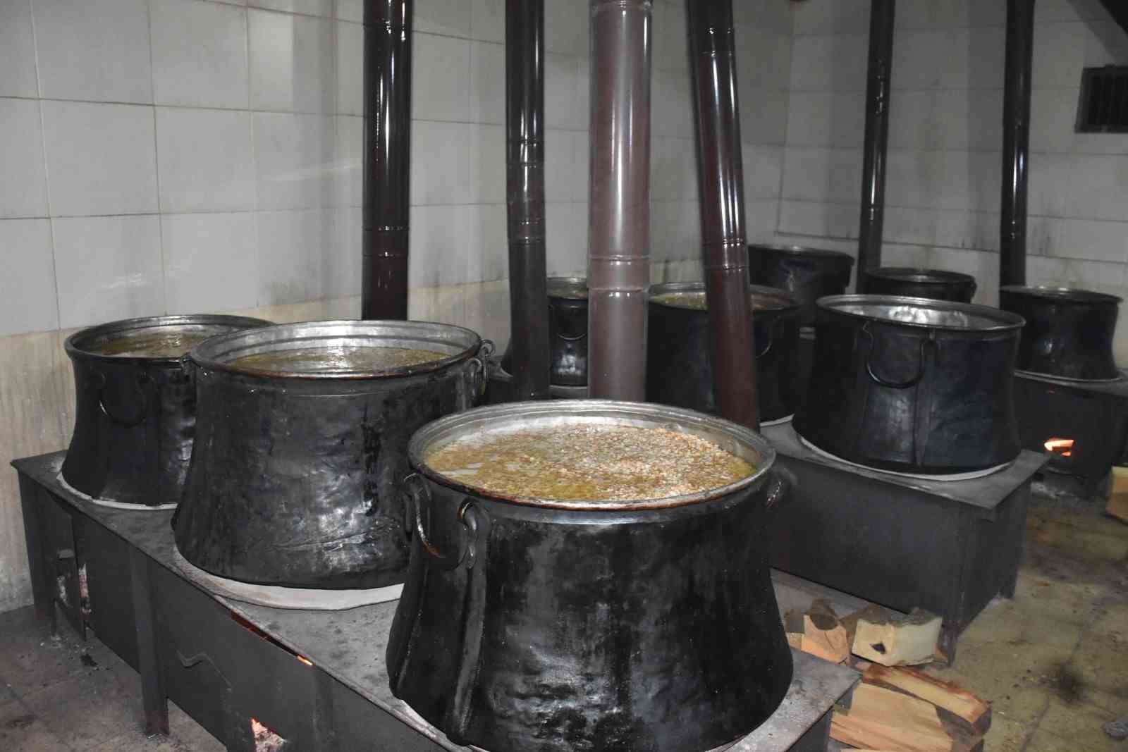 117 yıllık gelenekte ustalara vefa: 50 yıllık keşkekçiler ödüllendirildi
