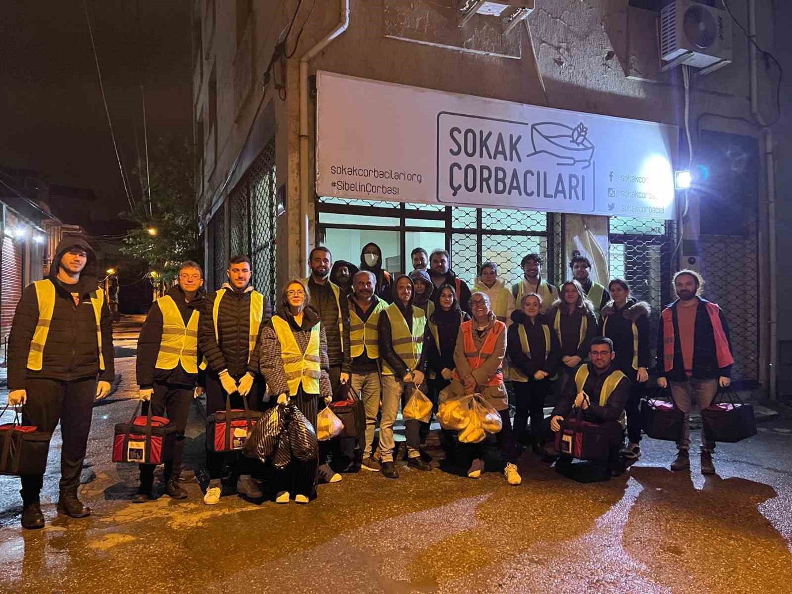 12 bin saat iyilikle hayatlara dokundular
