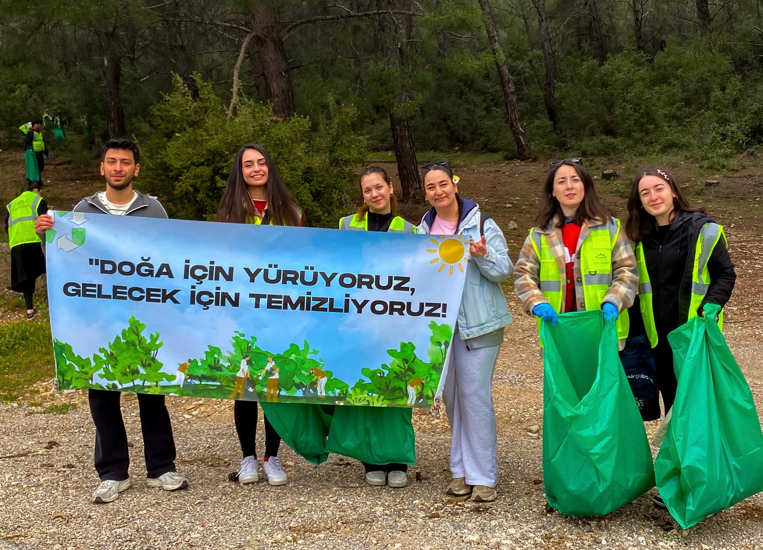 12 bin saat iyilikle hayatlara dokundular
