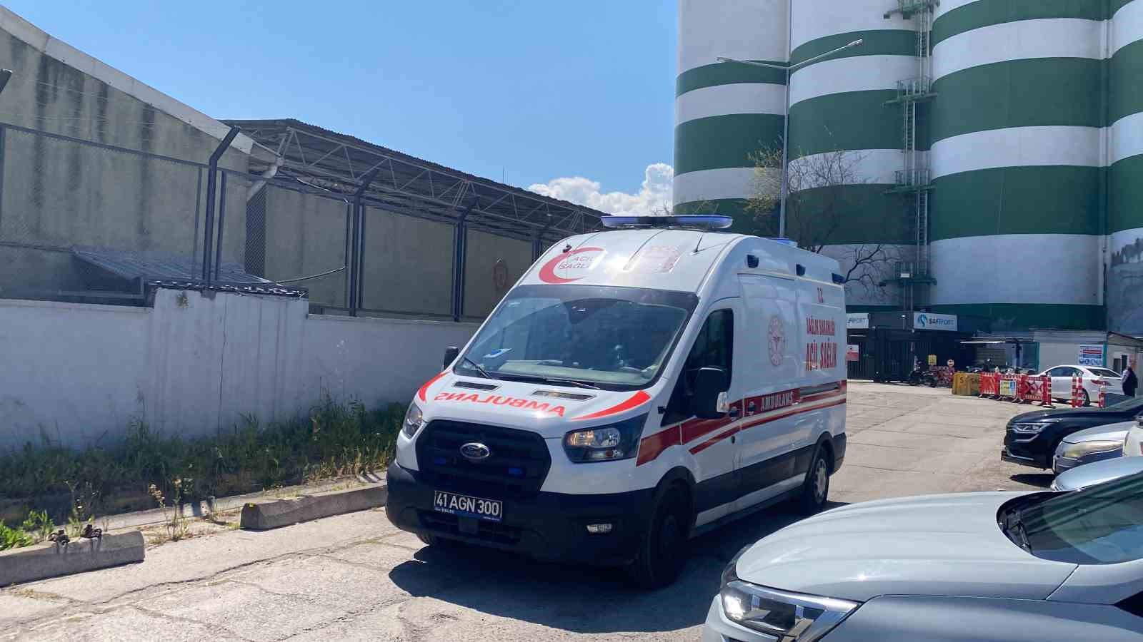 12. kattan düşen işçi ağır yaralandı
