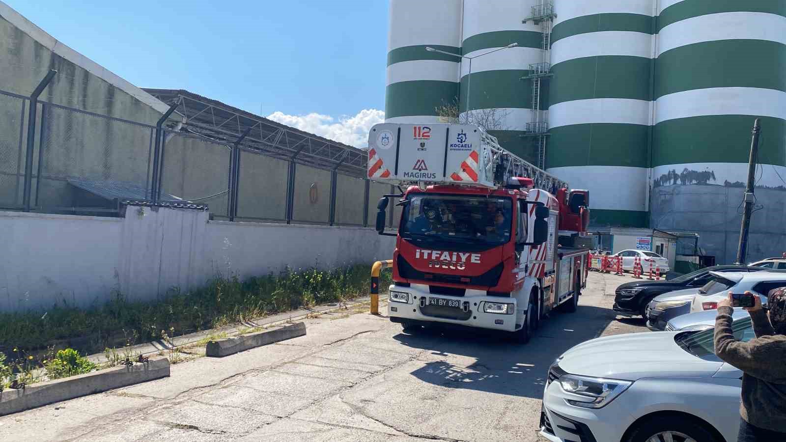 12. kattan düşen işçi ağır yaralandı
