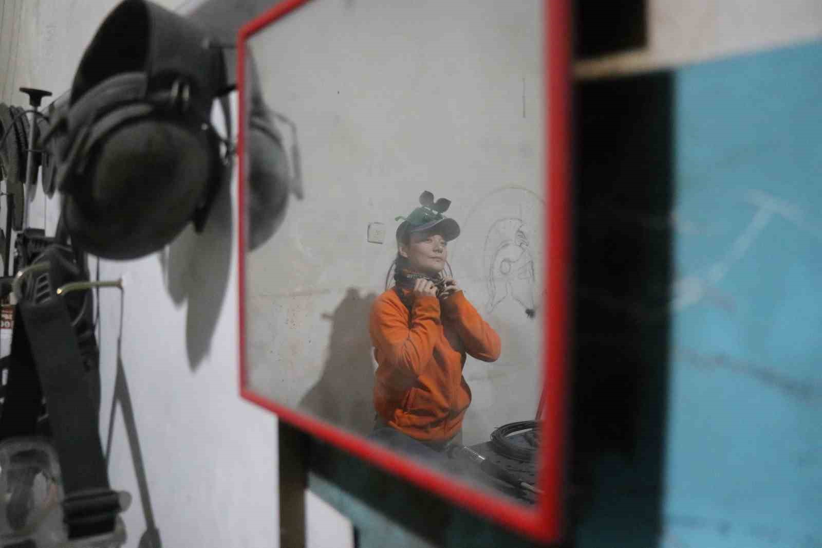 12 metrekarelik dükkandan dünyaya açılan kapı
