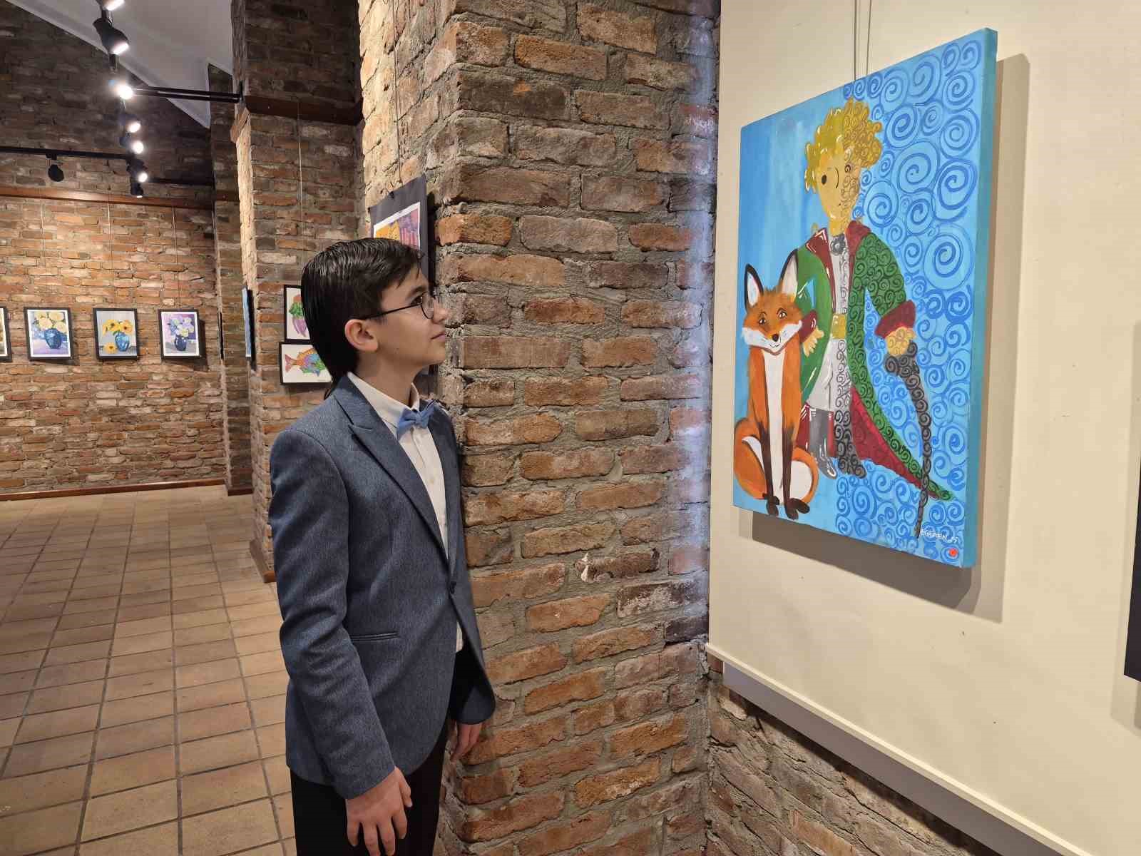 12 yaşındaki Egemen’in resim sergisi
