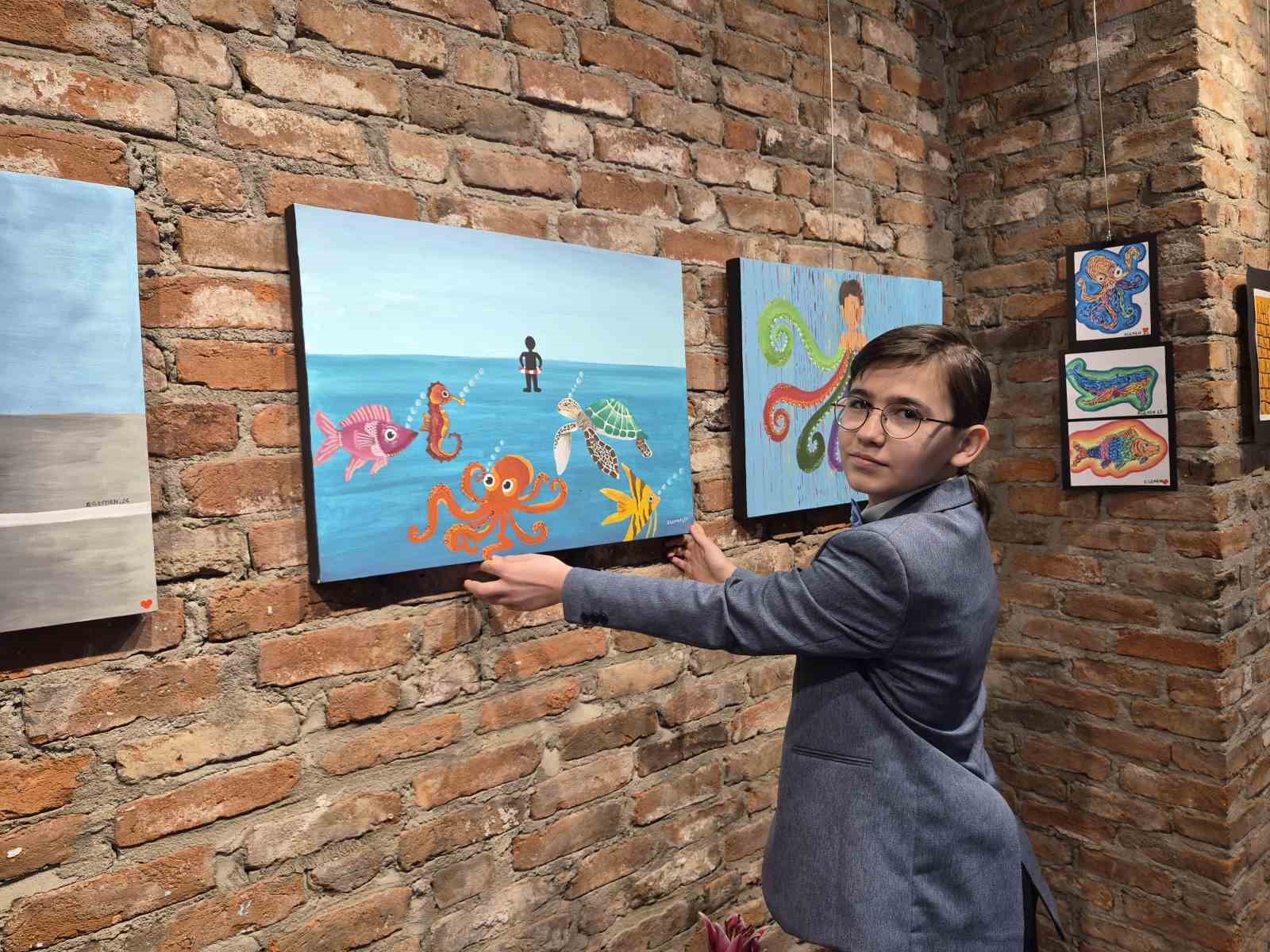 12 yaşındaki Egemen’in resim sergisi
