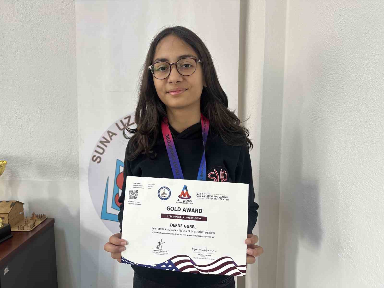 13 yaşındaki Defne Güler Amerikan Matematik Olimpiyatları’nda altın madalya kazandı
