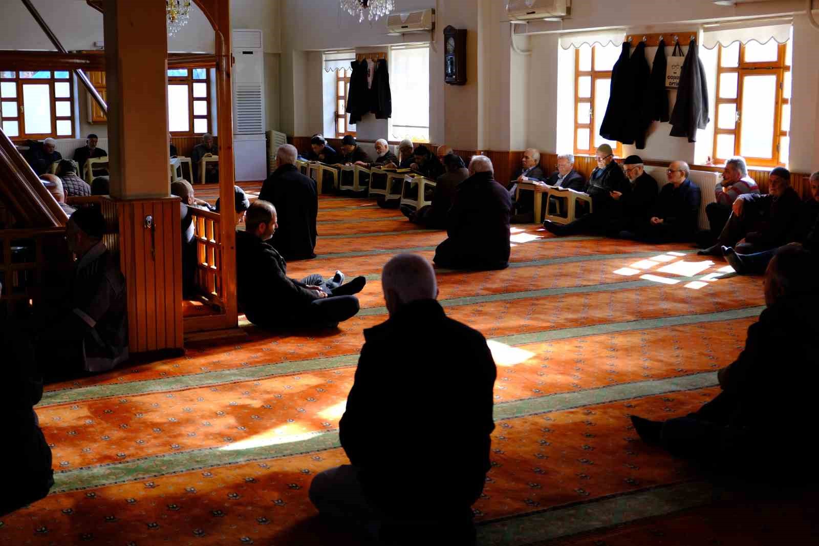 14 asırlık mukabele geleneği genç hafızlara emanet
