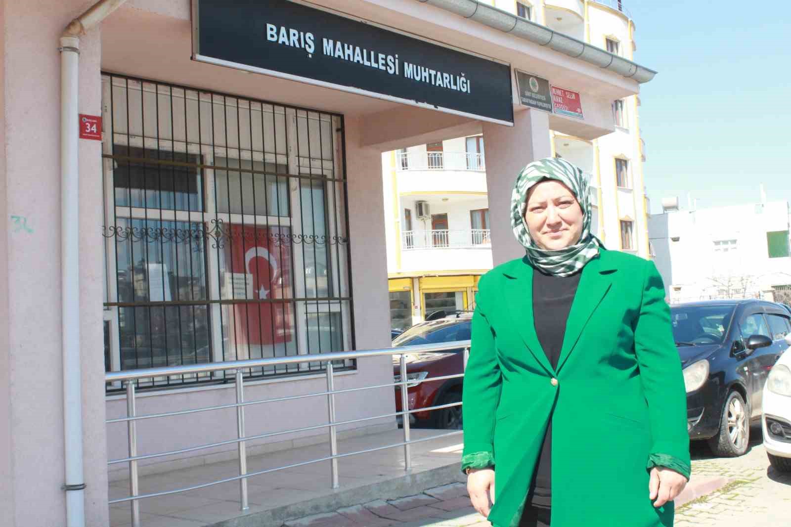 14 erkek adayı geride bırakmıştı: Kadın muhtar, muhtarlığın kapısını kapalı gördükten sonra muhtar olmaya karar verdi
