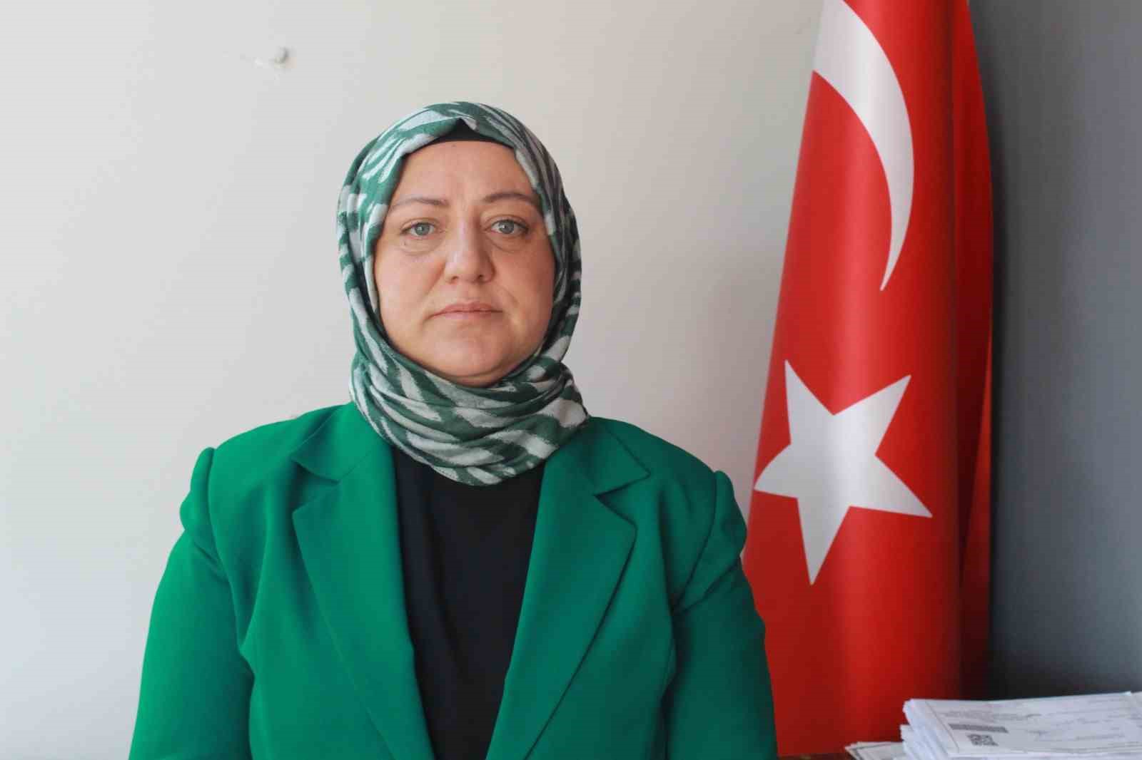 14 erkek adayı geride bırakmıştı: Kadın muhtar, muhtarlığın kapısını kapalı gördükten sonra muhtar olmaya karar verdi
