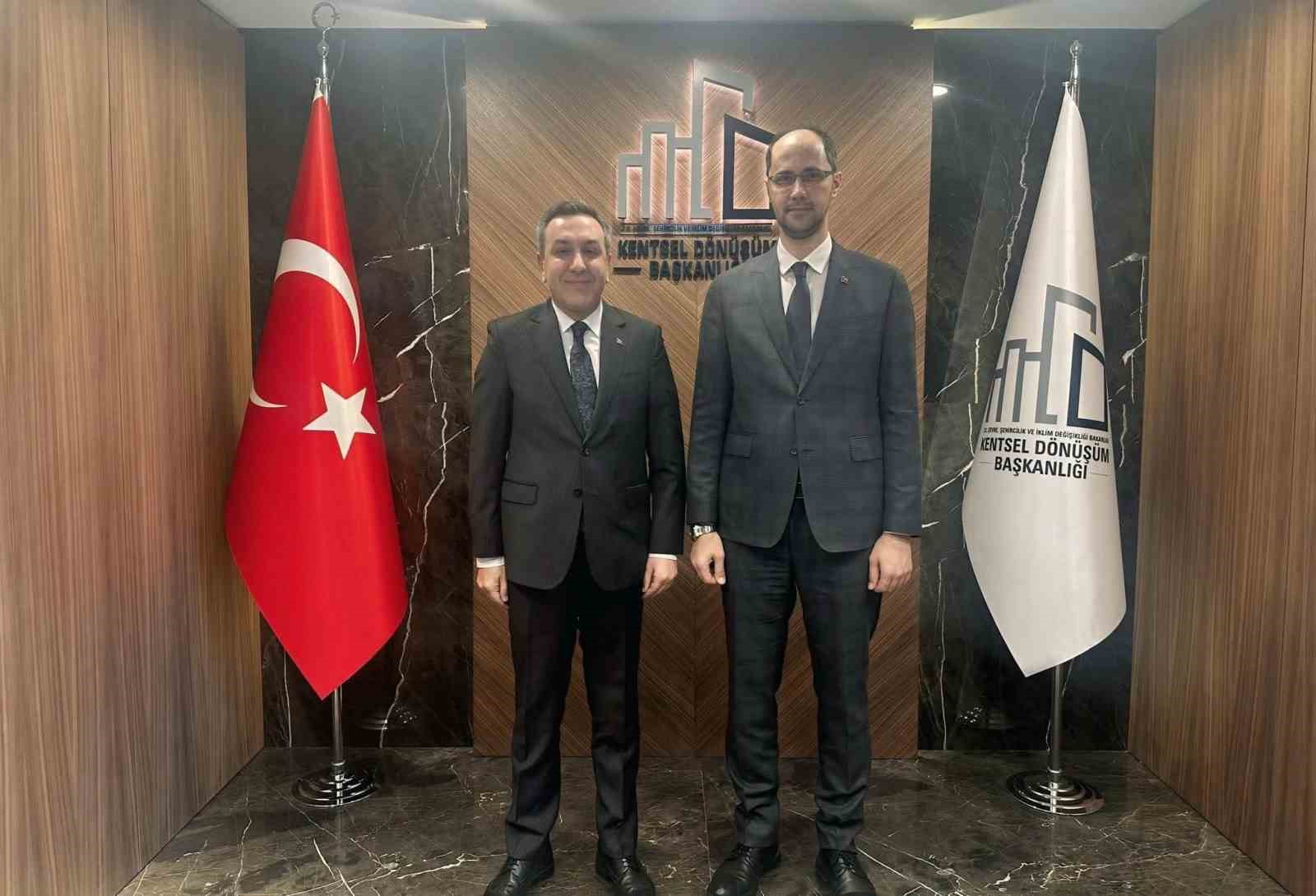 140 bin metrekarelik mesire alanının tapusu Sungurlu Belediyesi’ne devredildi
140 bin metrekarelik mesire alanının tapusu Sungurlu Belediyesi’ne devredildi