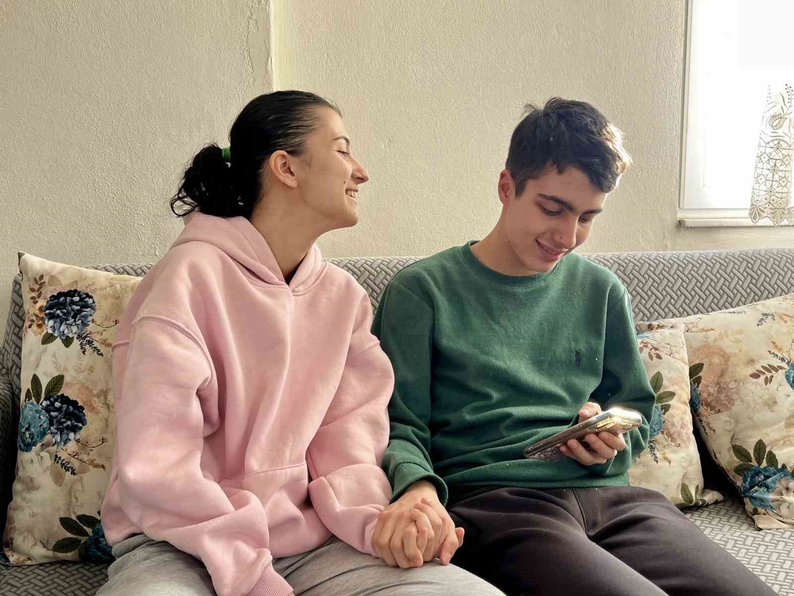 15 yaşındaki Burak’ın otizmle mücadelesi başarı hikayesine dönüştü
15 yaşındaki Burak’ın otizmle mücadelesi başarı hikayesine dönüştü