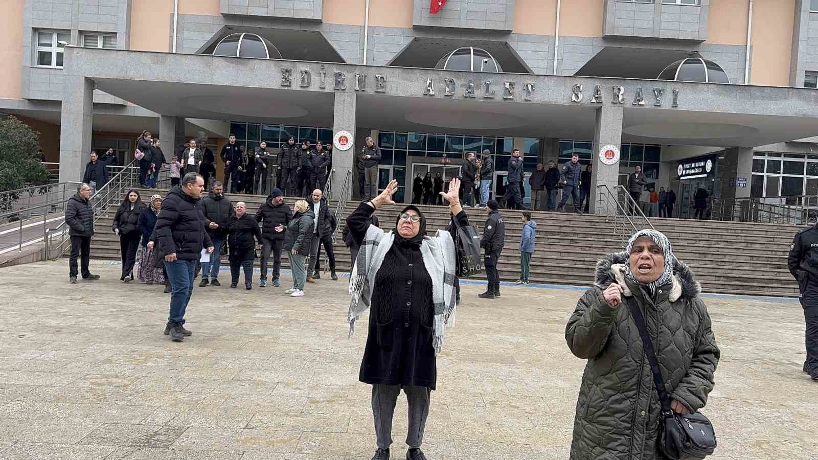 15 yaşındaki Gülden’i 30 bıçak darbesiyle öldürmüştü, cezada indirime gidildi
