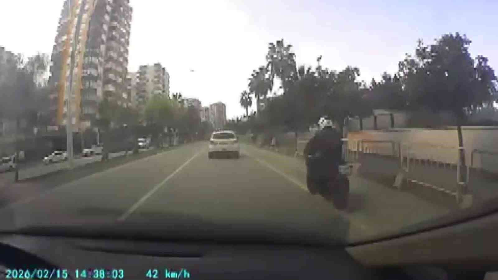 17 aylık bebeğe çarparak ölümüne neden olan sürücü ehliyetsiz çıktı
17 aylık bebeğe çarparak ölümüne neden olan sürücü ehliyetsiz çıktı